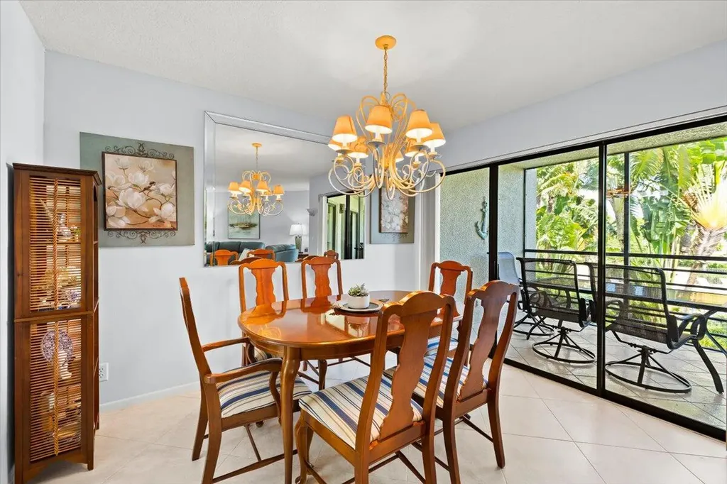 5851 Camino Del Sol Boca Raton FL 33433