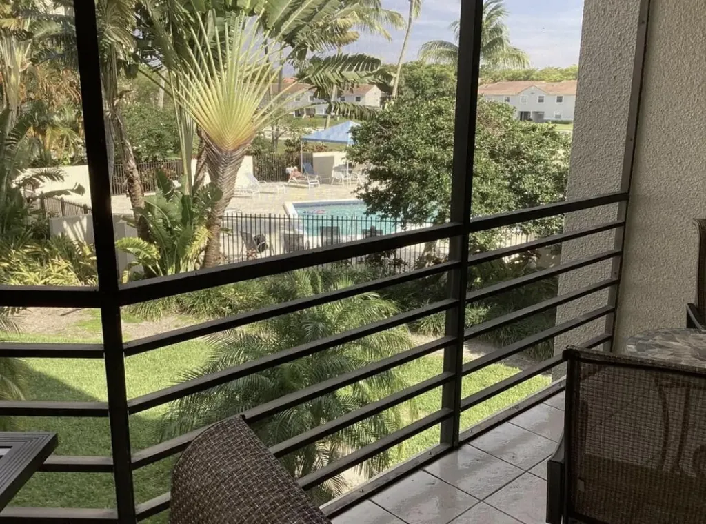 5851 Camino Del Sol Boca Raton FL 33433