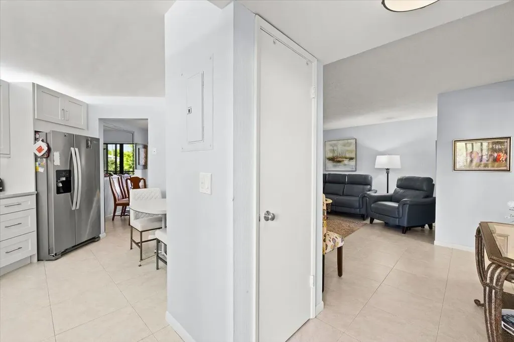 5851 Camino Del Sol Boca Raton FL 33433