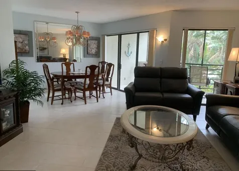 5851 Camino Del Sol Boca Raton FL 33433