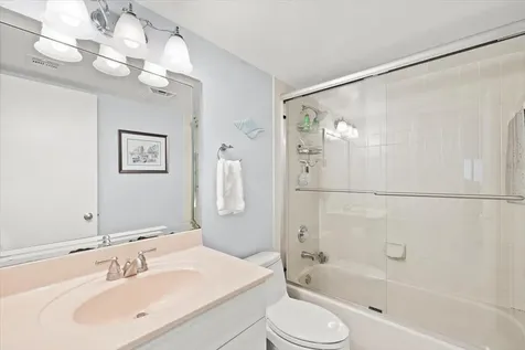 5851 Camino Del Sol Boca Raton FL 33433