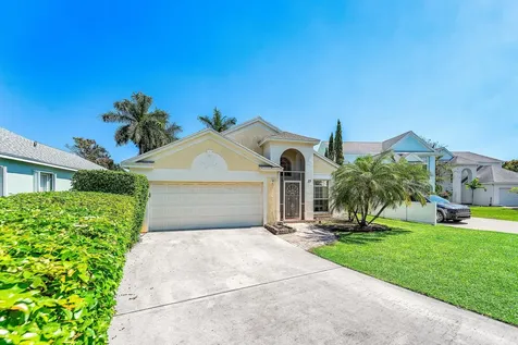29 Swallow Drive Boynton Beach FL 33436