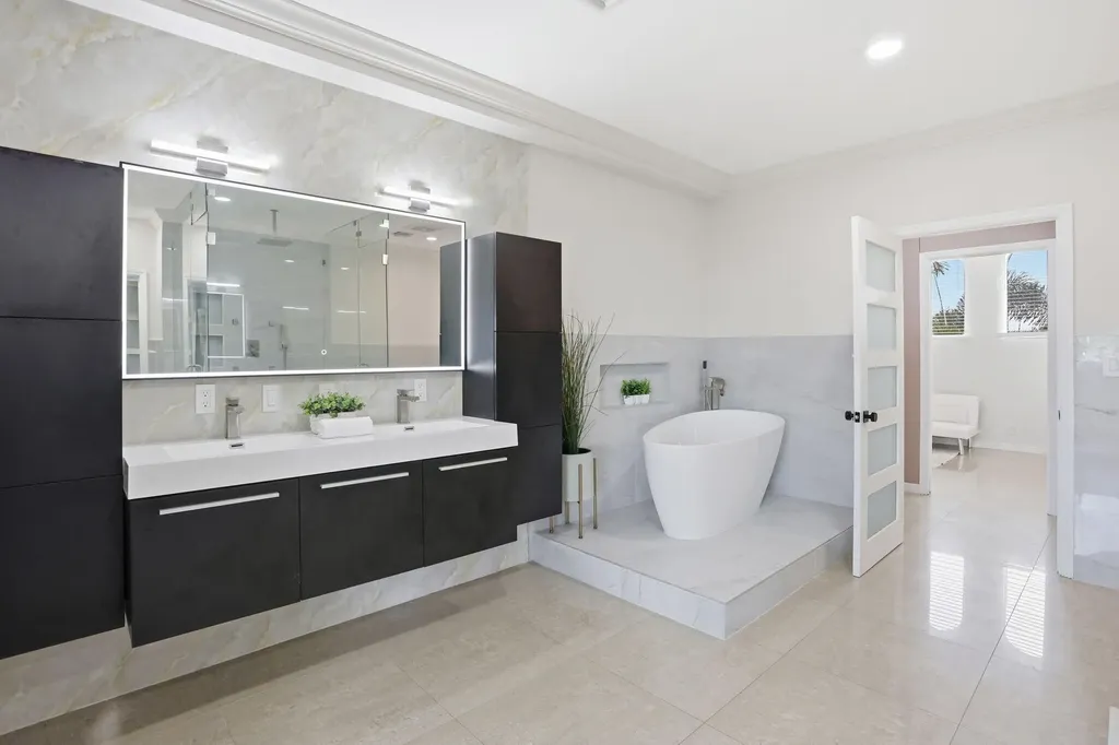 1467 NE 53rd Court Fort Lauderdale FL 33334