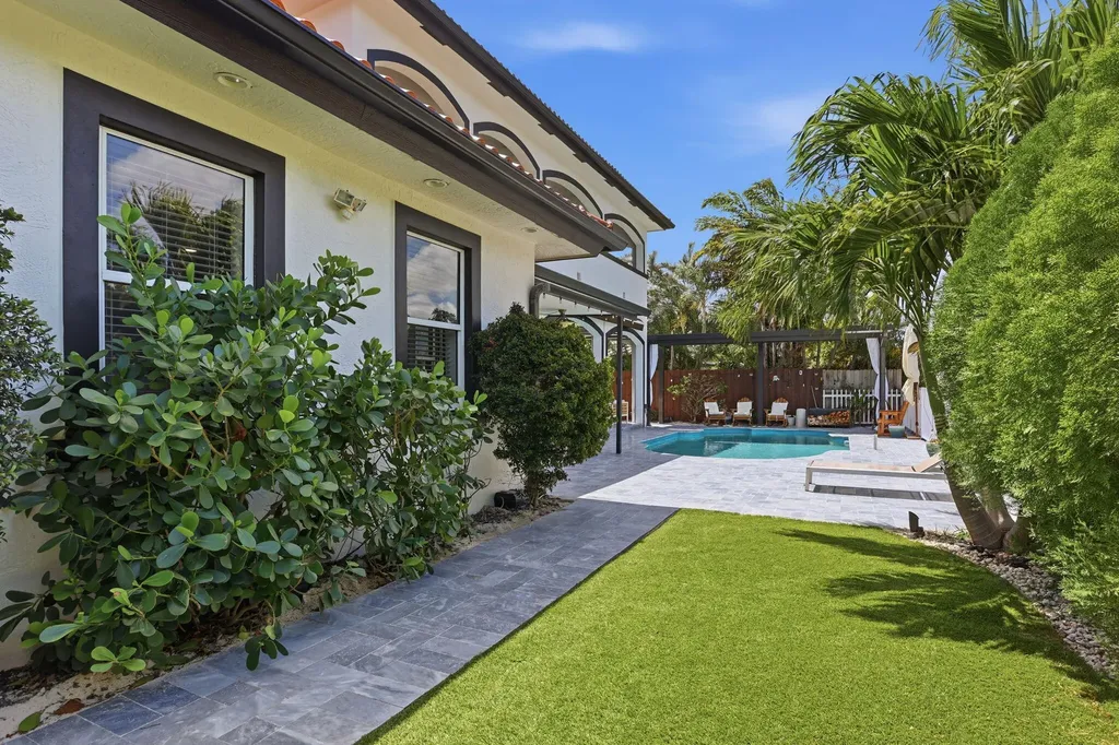 1467 NE 53rd Court Fort Lauderdale FL 33334