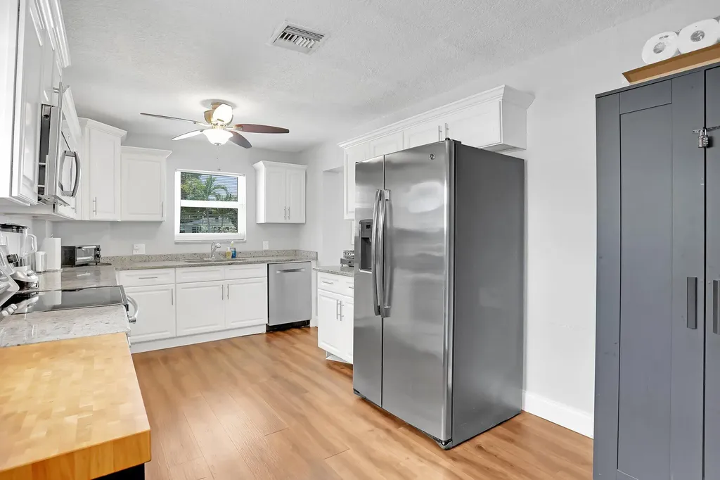 1325 SE 1st Avenue Deerfield Beach FL 33441