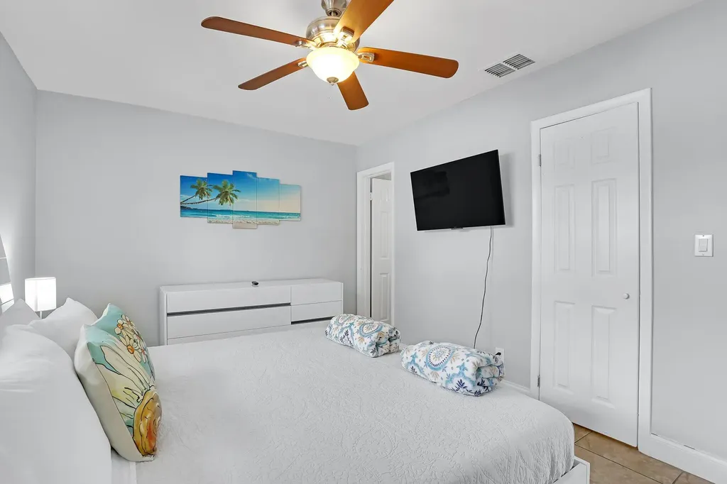 1325 SE 1st Avenue Deerfield Beach FL 33441