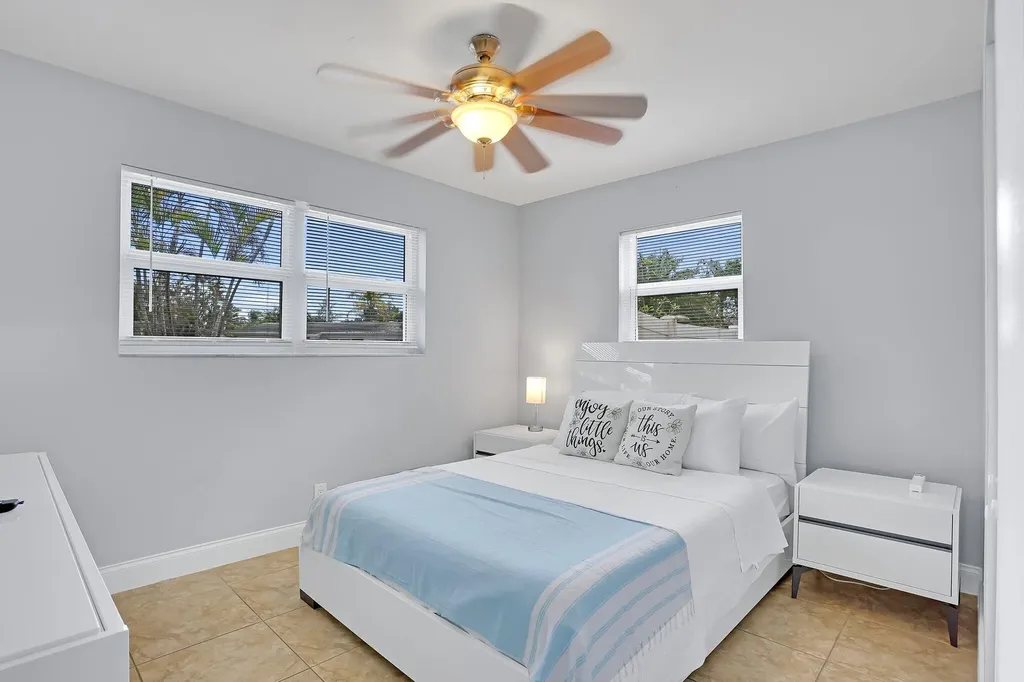 1325 SE 1st Avenue Deerfield Beach FL 33441