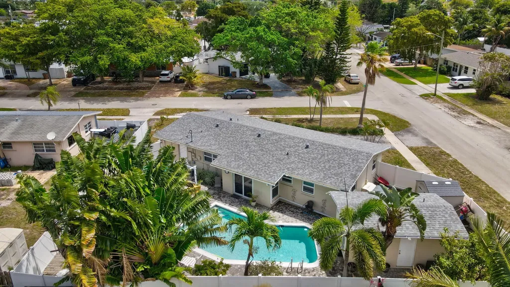 1325 SE 1st Avenue Deerfield Beach FL 33441