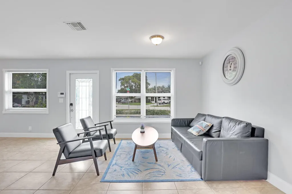 1325 SE 1st Avenue Deerfield Beach FL 33441