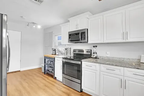 1325 SE 1st Avenue Deerfield Beach FL 33441
