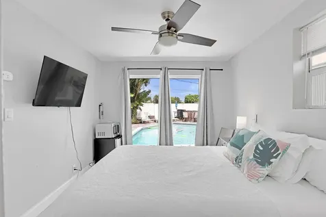 1325 SE 1st Avenue Deerfield Beach FL 33441