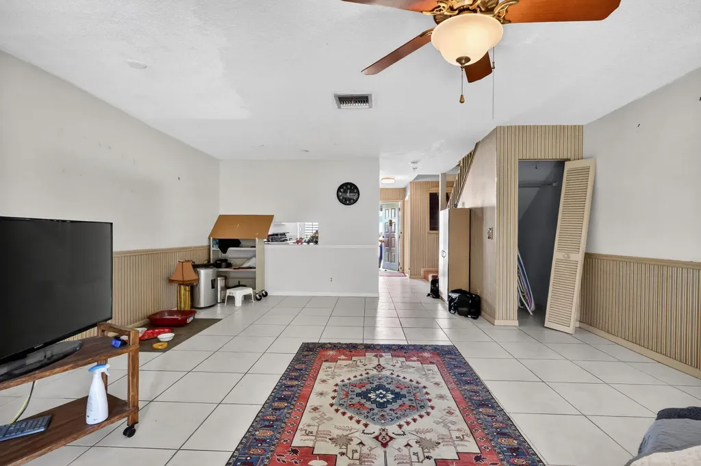 2641 W Gately Drive W West Palm Beach FL 33415
