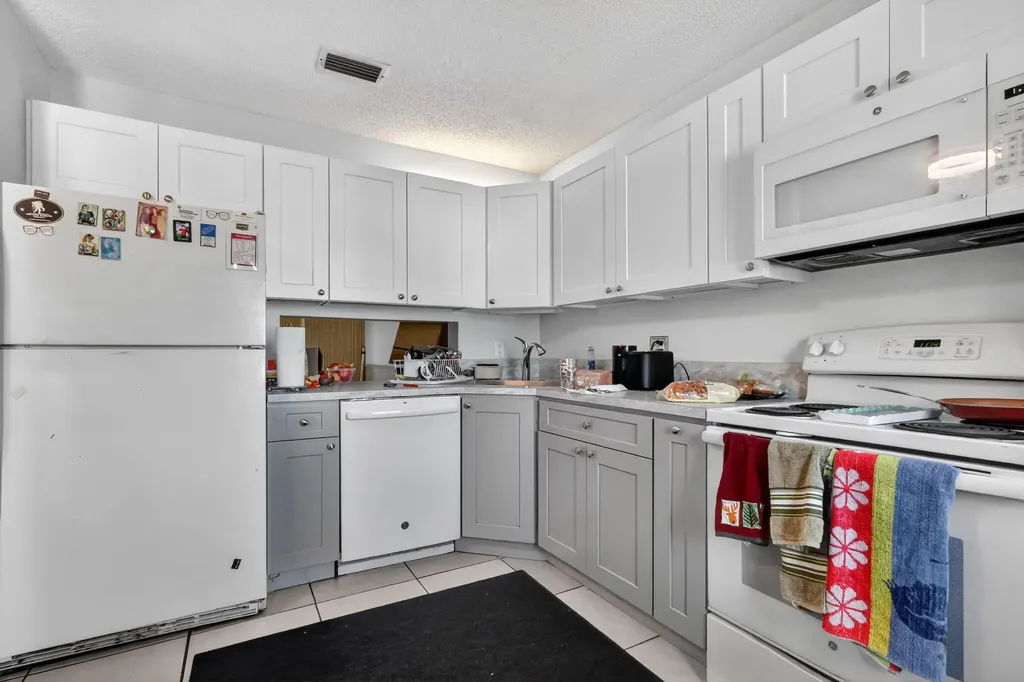 2641 W Gately Drive W West Palm Beach FL 33415