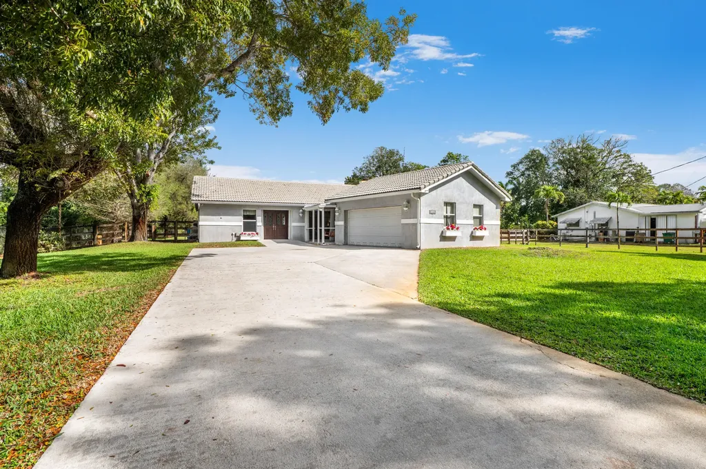 14035 SW 20th Street Davie FL 33325