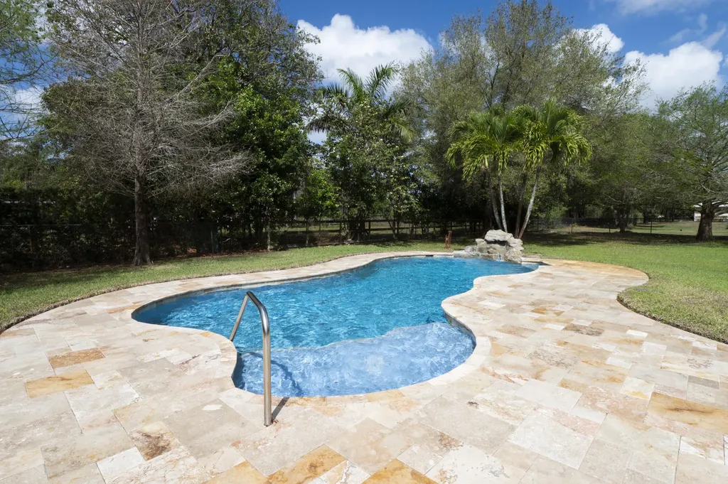 14035 SW 20th Street Davie FL 33325