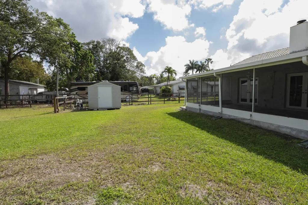 14035 SW 20th Street Davie FL 33325