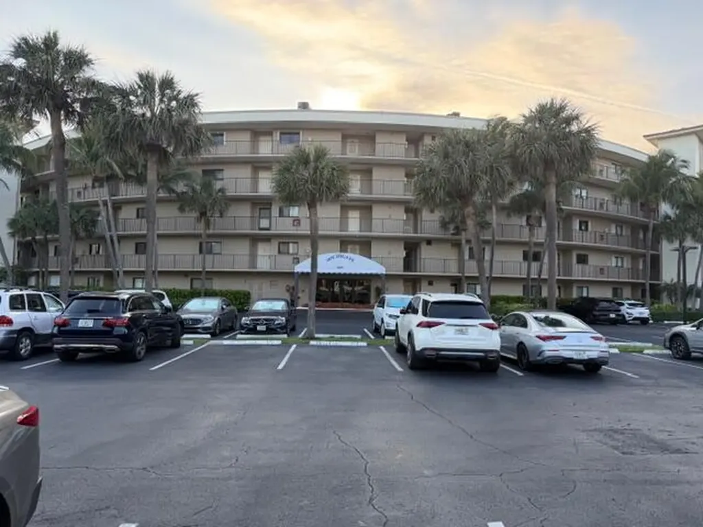 3605 S Ocean Boulevard South Palm Beach FL 33480