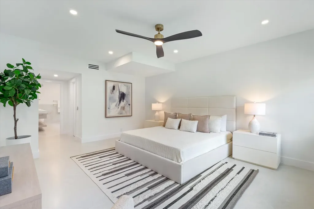 911 Mockingbird Lane Plantation FL 33324