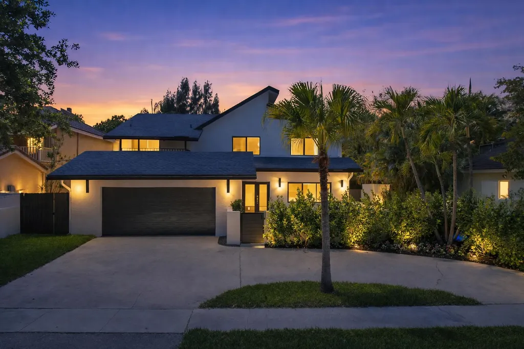 911 Mockingbird Lane Plantation FL 33324
