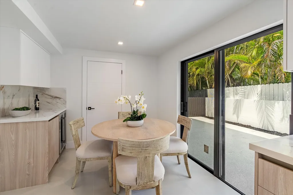 911 Mockingbird Lane Plantation FL 33324