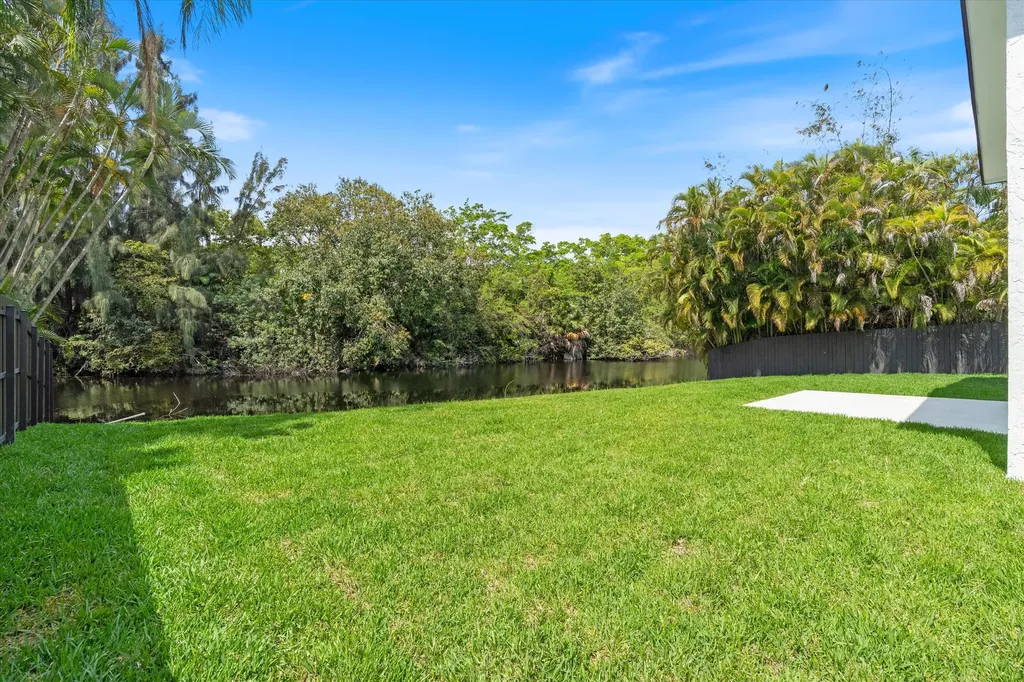 911 Mockingbird Lane Plantation FL 33324