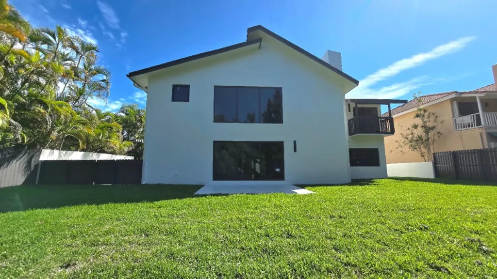 911 Mockingbird Lane Plantation FL 33324