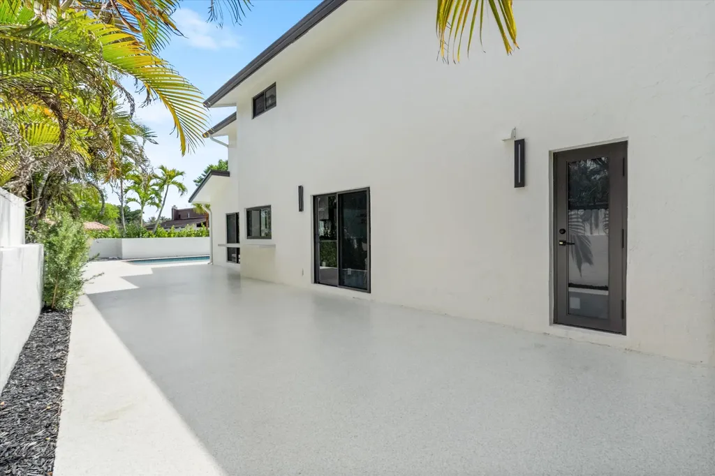 911 Mockingbird Lane Plantation FL 33324