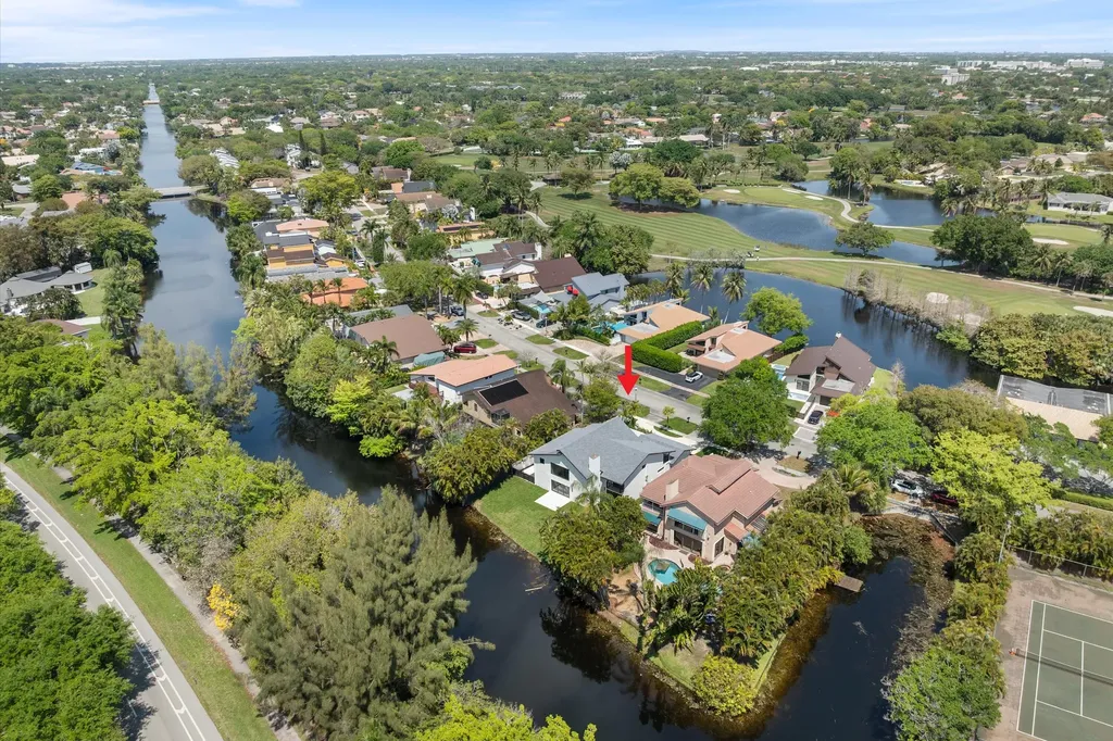 911 Mockingbird Lane Plantation FL 33324