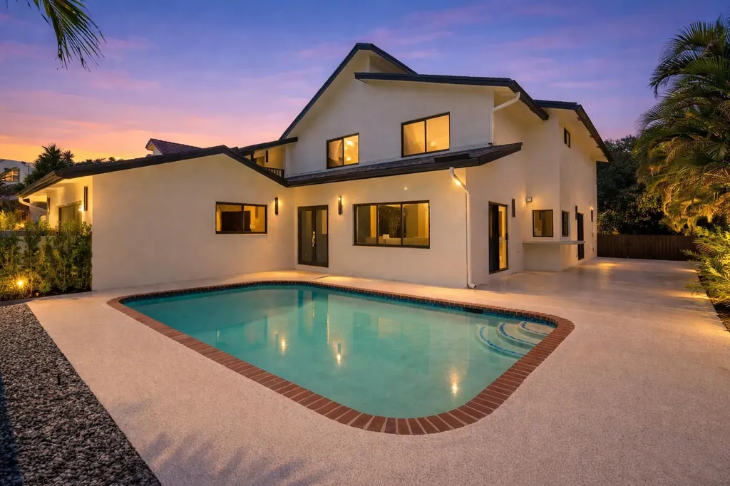 911 Mockingbird Lane Plantation FL 33324