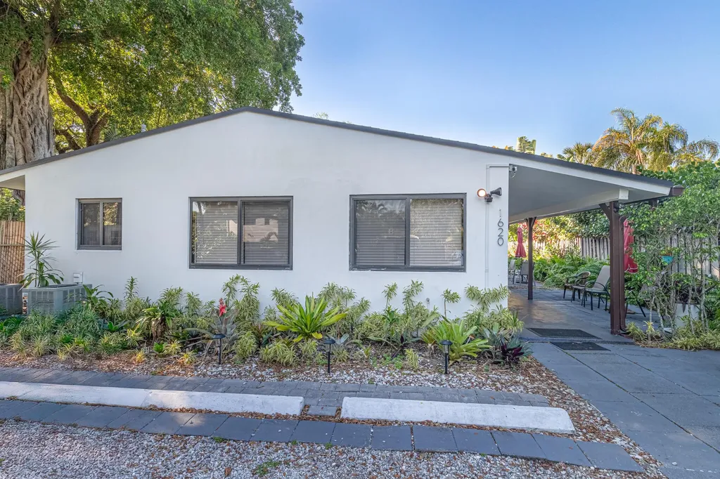 1620 SW 25th Street Fort Lauderdale FL 33315
