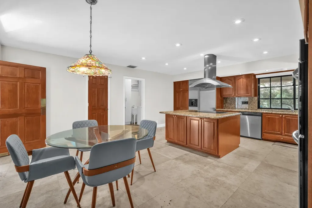 5820 SW 37th Terrace Fort Lauderdale FL 33312