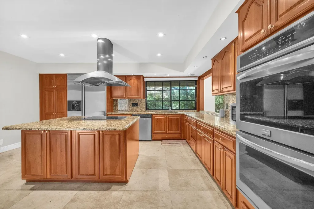 5820 SW 37th Terrace Fort Lauderdale FL 33312