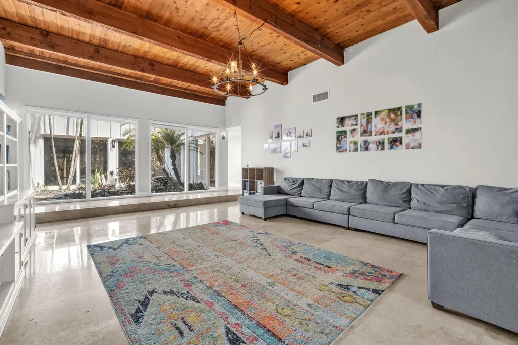 5820 SW 37th Terrace Fort Lauderdale FL 33312