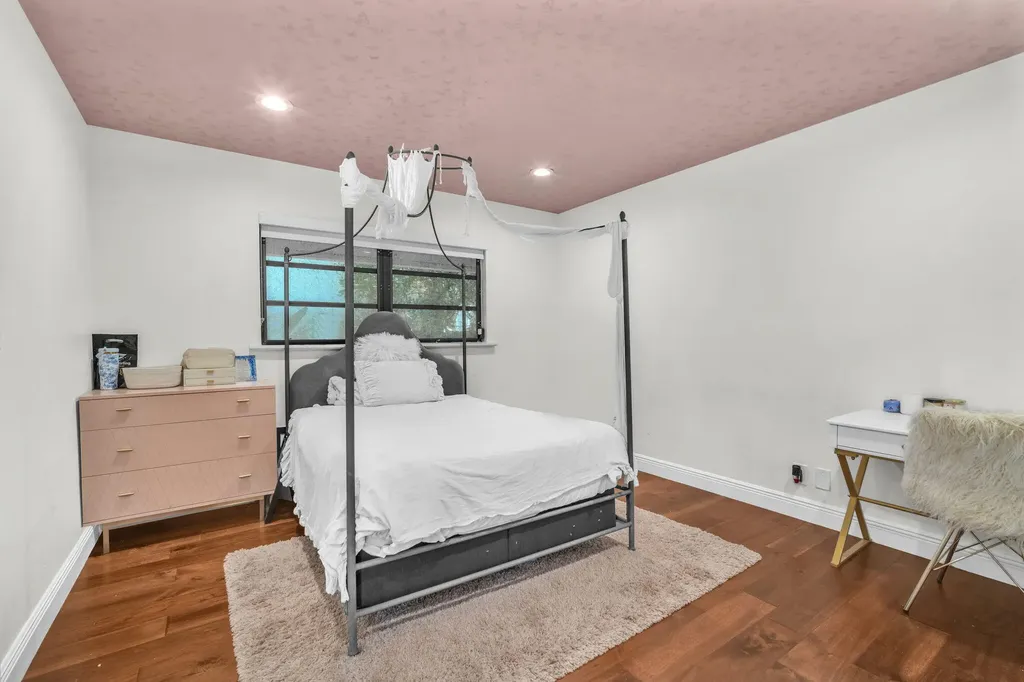 5820 SW 37th Terrace Fort Lauderdale FL 33312