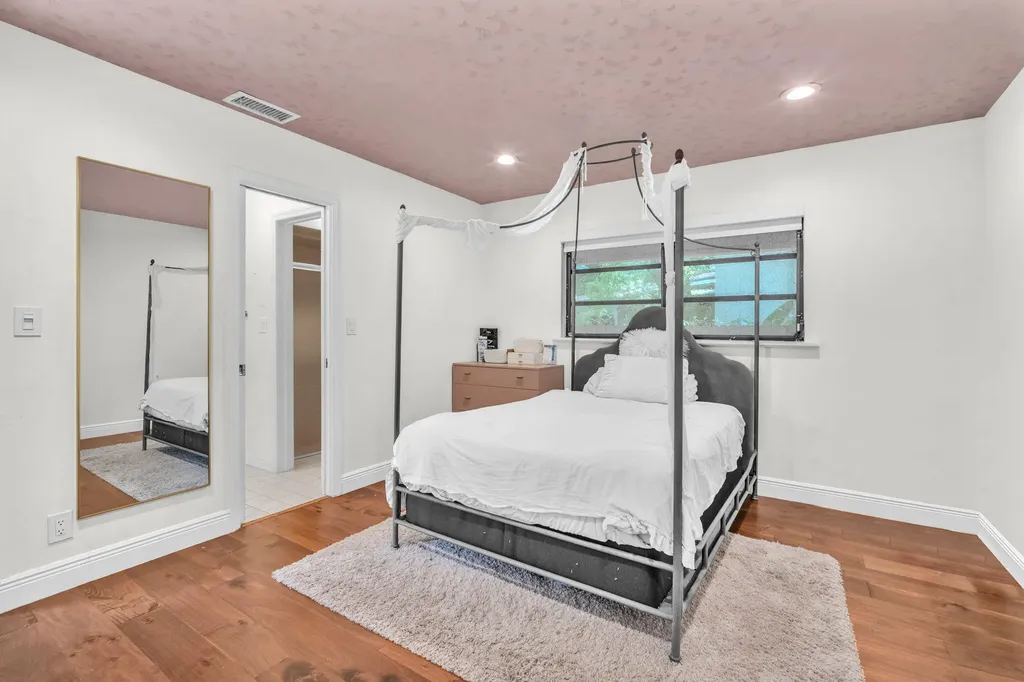 5820 SW 37th Terrace Fort Lauderdale FL 33312