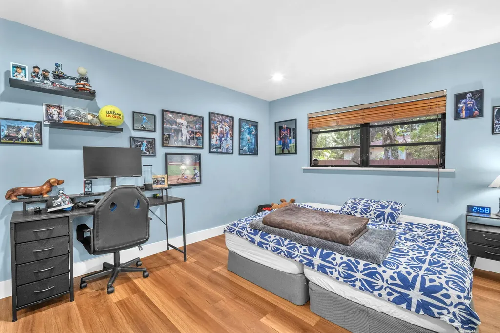 5820 SW 37th Terrace Fort Lauderdale FL 33312