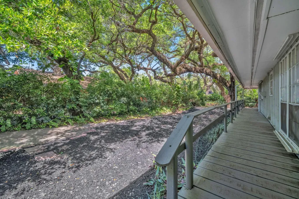 5820 SW 37th Terrace Fort Lauderdale FL 33312