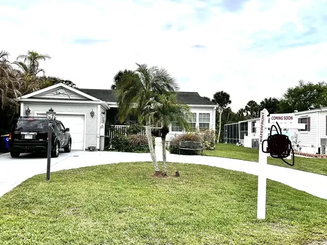 7921 SE Paradise Drive Stuart FL 34997