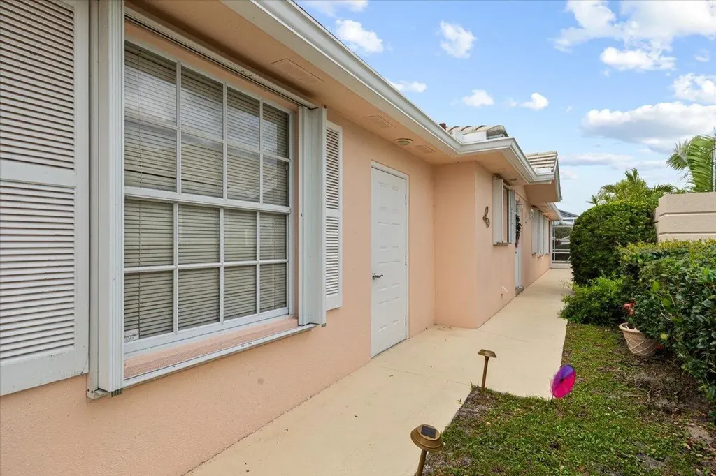 1283 NW Bentley Circle Port St Lucie FL 34986