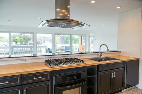 2200 NE 26th Street Wilton Manors FL 33305