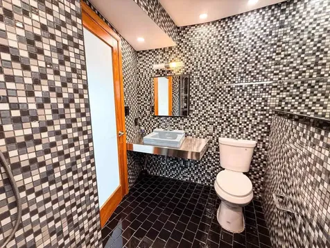 2200 NE 26th Street Wilton Manors FL 33305