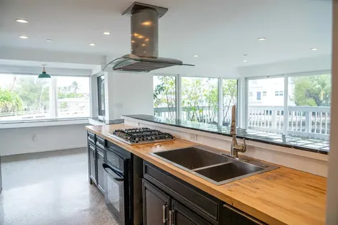2200 NE 26th Street Wilton Manors FL 33305