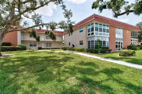 32 Pine Arbor Lane Vero Beach FL 32962