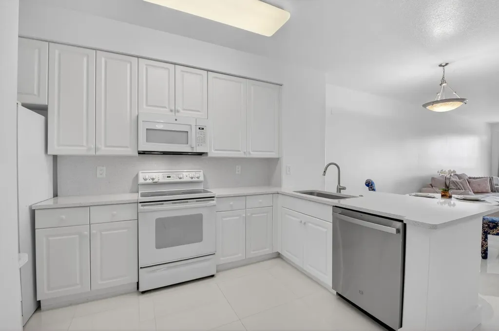 22703 Camino Del Mar Boca Raton FL 33433