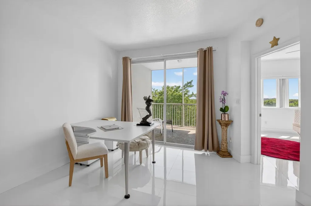 22703 Camino Del Mar Boca Raton FL 33433