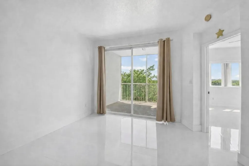 22703 Camino Del Mar Boca Raton FL 33433