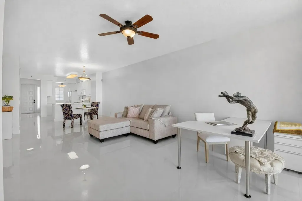 22703 Camino Del Mar Boca Raton FL 33433