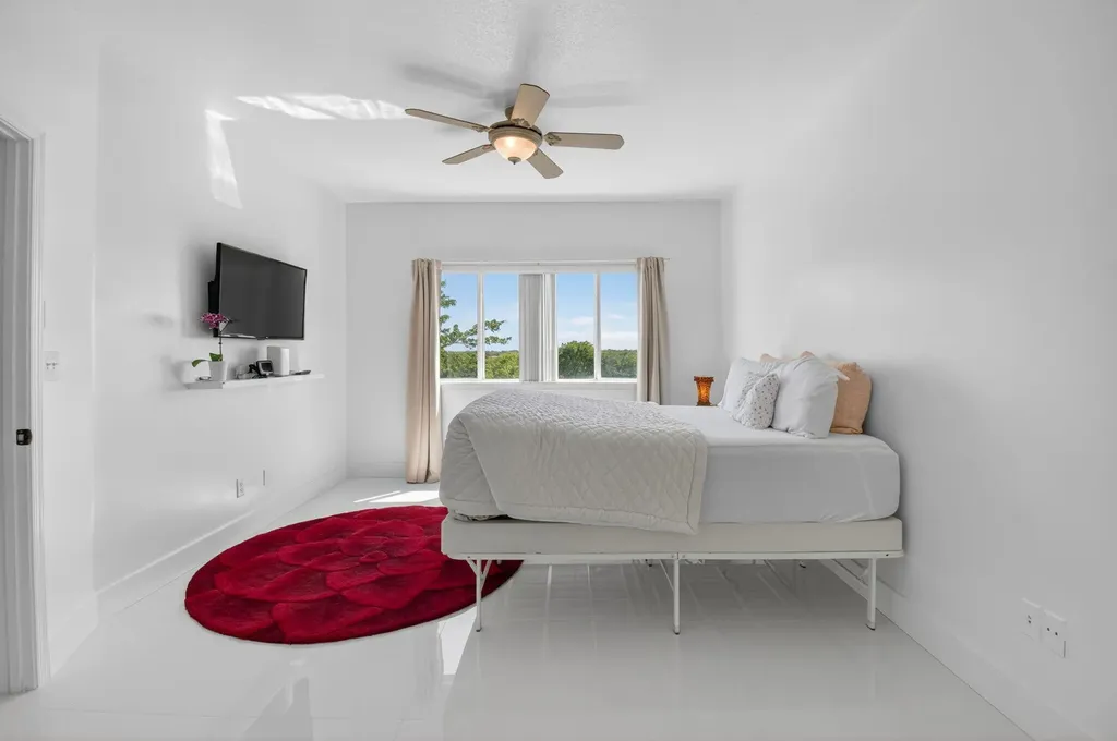 22703 Camino Del Mar Boca Raton FL 33433