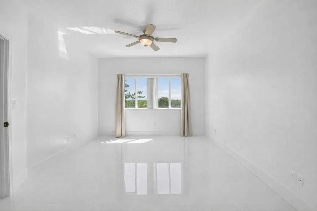 22703 Camino Del Mar Boca Raton FL 33433