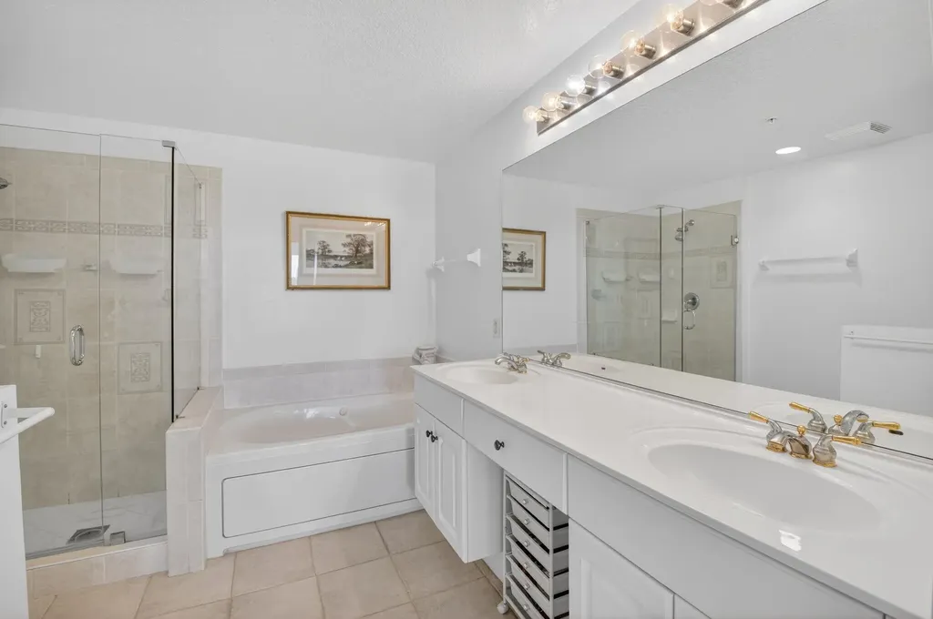 22703 Camino Del Mar Boca Raton FL 33433